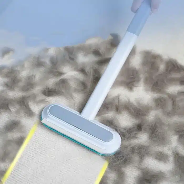 Brosse multifonction 4-en-1 pour poils d'animaux et vitres