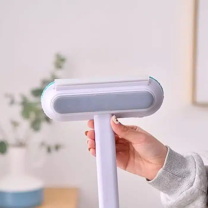 Brosse multifonction 4-en-1 pour poils d'animaux et vitres