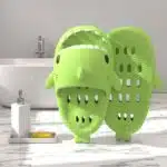 Sandales de bain requin anti-dérapantes avec drainage pour douche et piscine