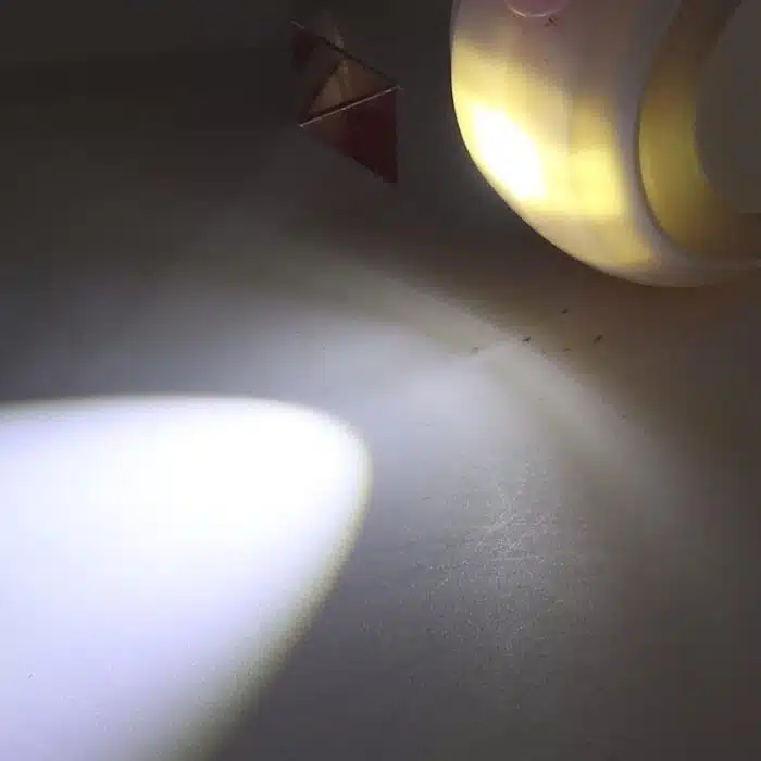 Laisse pour chiens rétractable lumineuse LED 5m