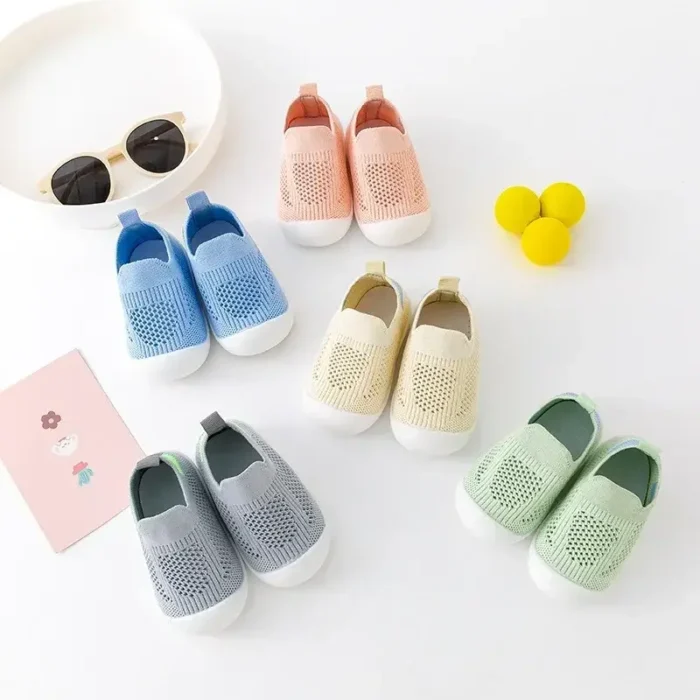 Chaussures respirantes pour bébés antidérapantes sans lacets