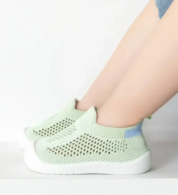 Chaussures respirantes pour bébés antidérapantes sans lacets